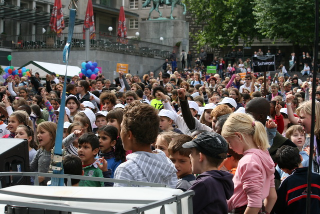 gal/2010/2010 Saitentwist Weltkindertag Burgplatz Essen 20.09.JugendhilfegGmbH Essen/2010 Saitentwist Weltkindertag Burgplatz Jugend Hilfe gGm20.09. 076.jpg